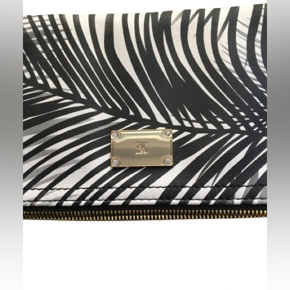 INC crossbody tropical print multi wear bag - Picture 6 of 9